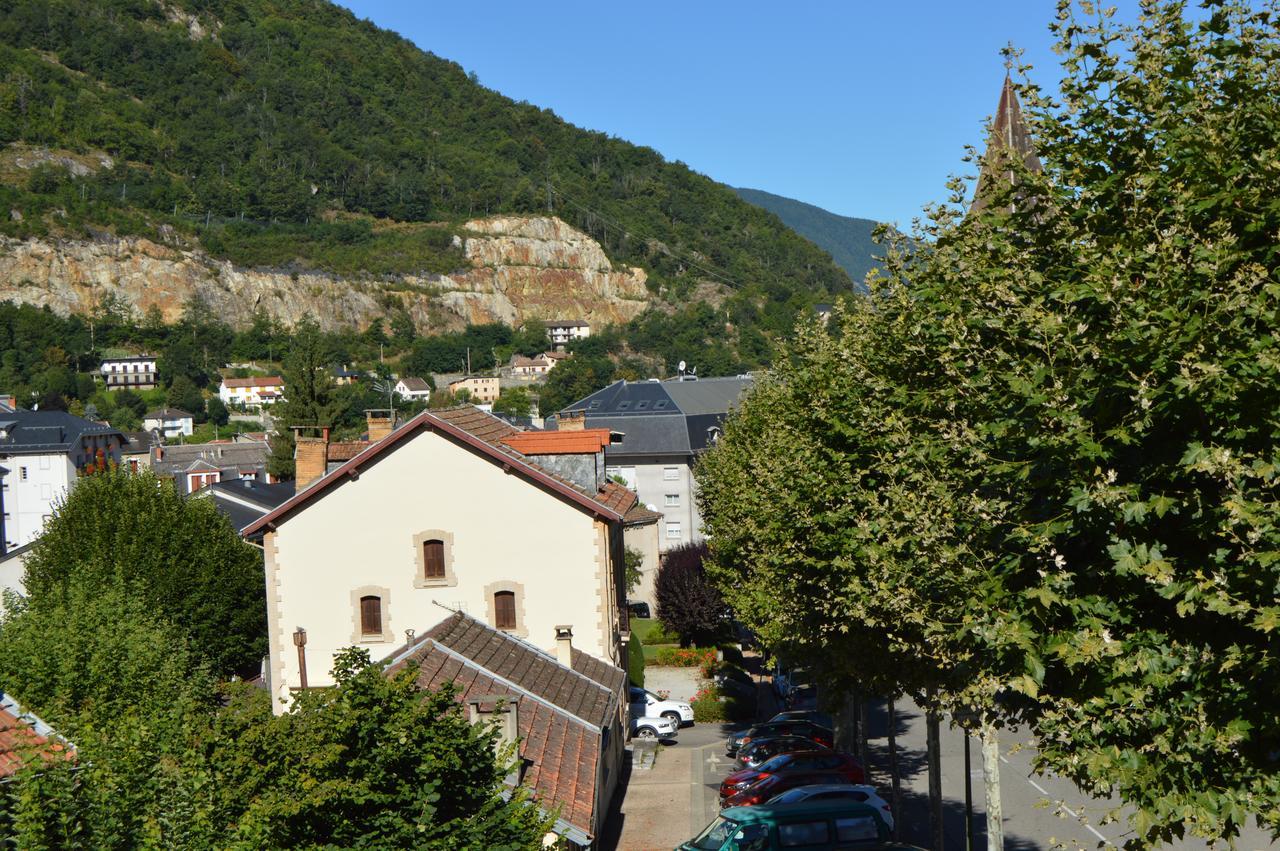 Hotel Restaurant Le Bellevue Ax-les-Thermes Esterno foto